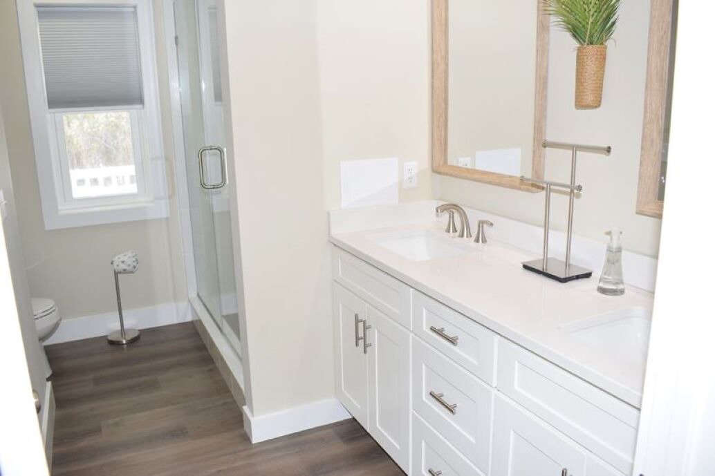 Photo of Bathroom in Deep Hole