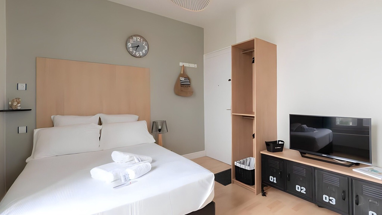 Photo of Bedroom in Lancieux