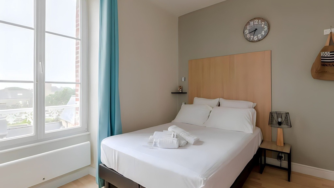 Photo of Bedroom in Lancieux