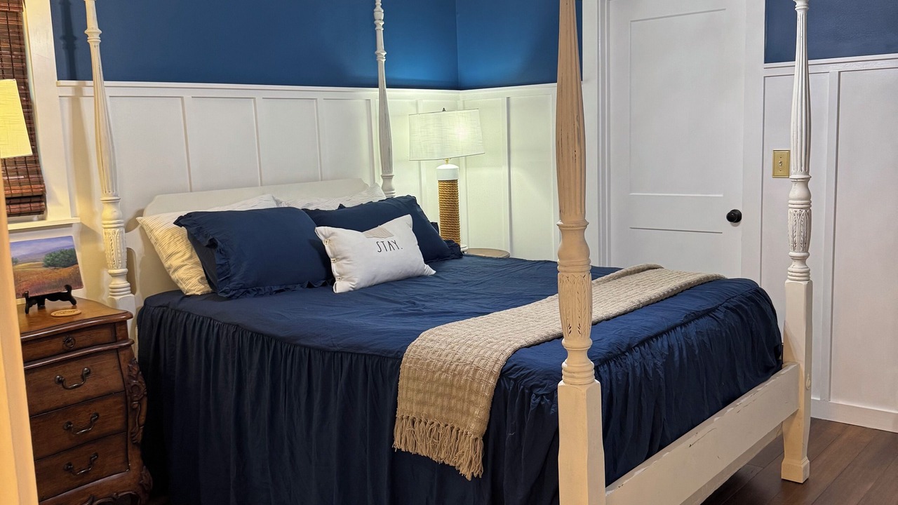 Photo of Bedroom in Lake Park