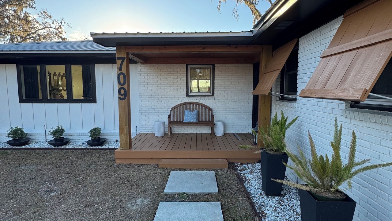 Photo of Patio Balcony in Lake Park