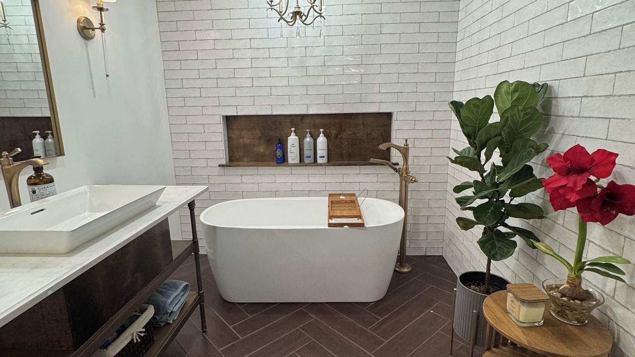 Photo of Bathroom in Lake Park