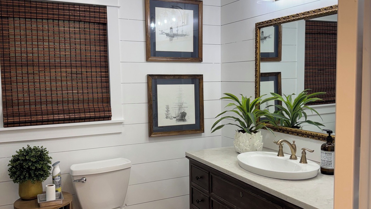 Photo of Bathroom in Lake Park