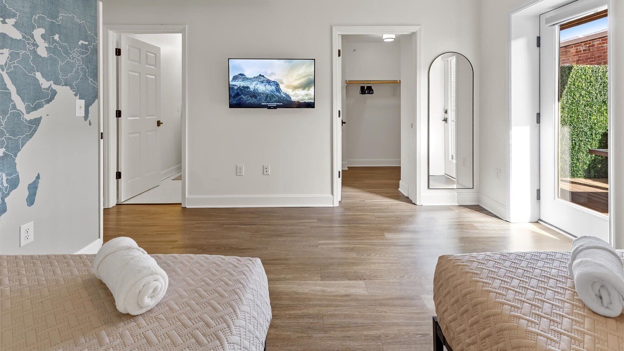 Photo of Bedroom in Lockerbie Square