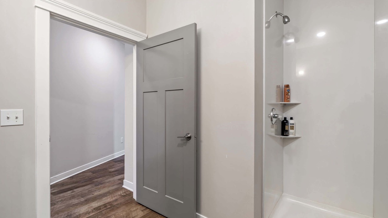 Photo of Bathroom in Mile Square