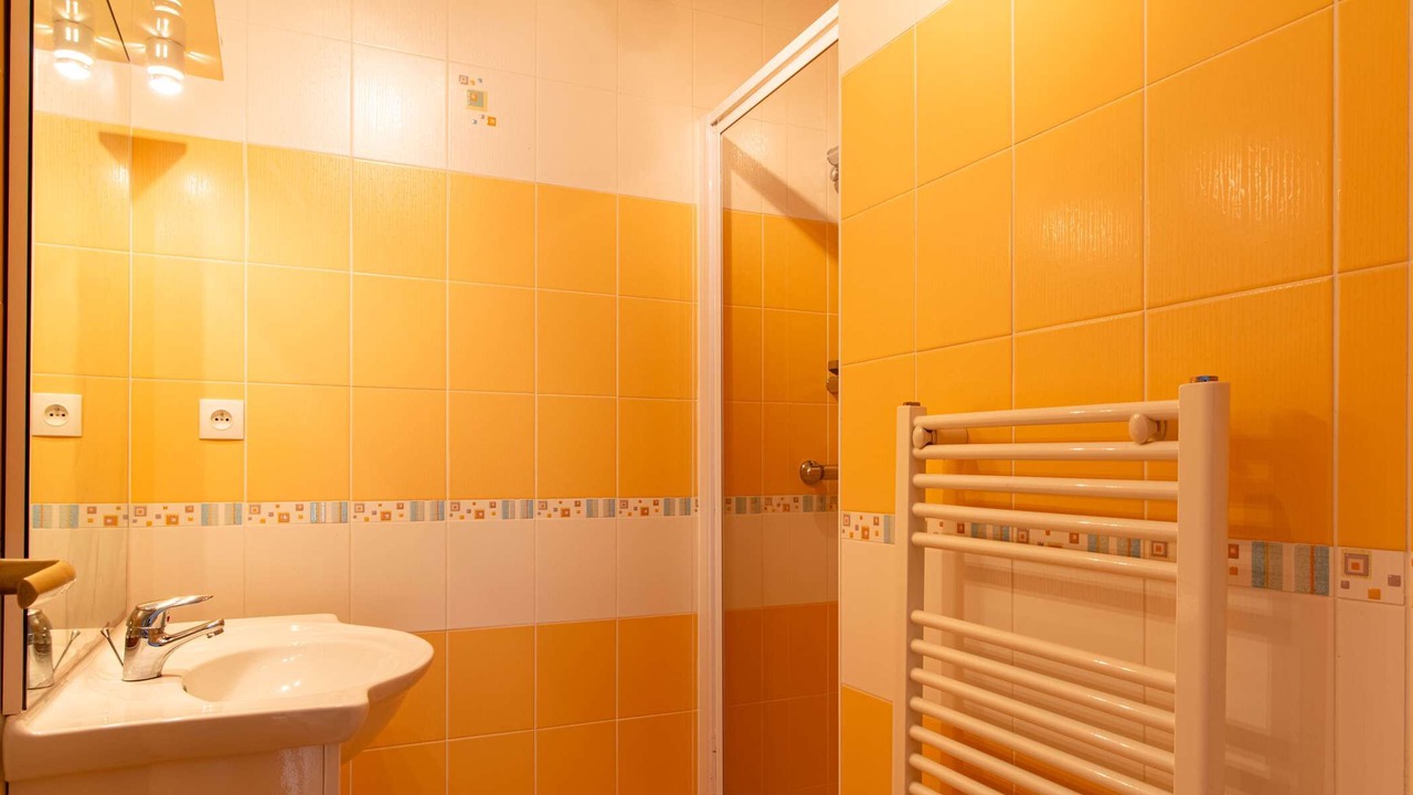 Photo of Bathroom in Pleherel-Plage-Vieux-Bourg