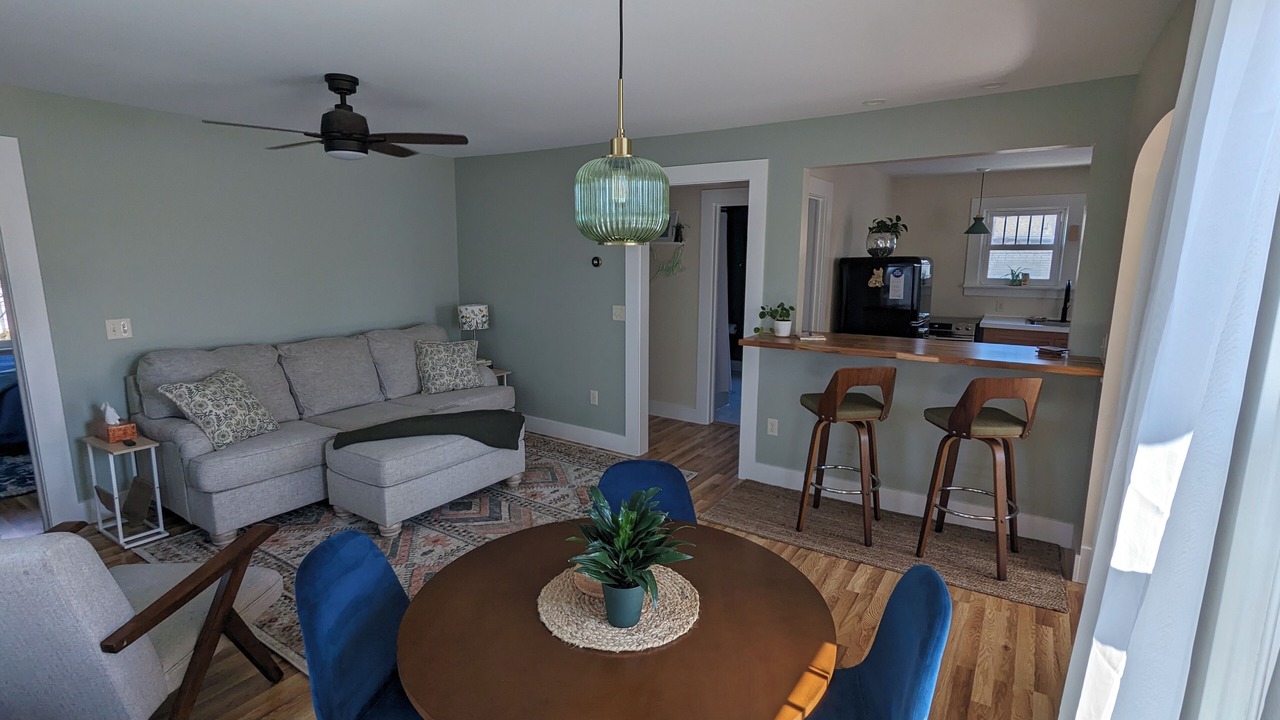 Photo of Livingroom in Fredonia
