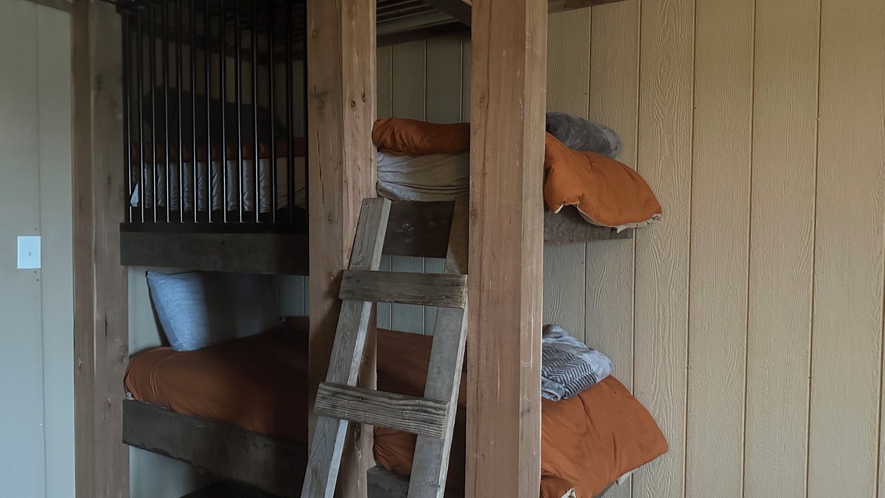Photo of Bedroom in Heltonville
