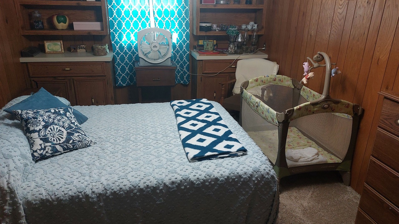 Photo of Bedroom in Simonton Lake