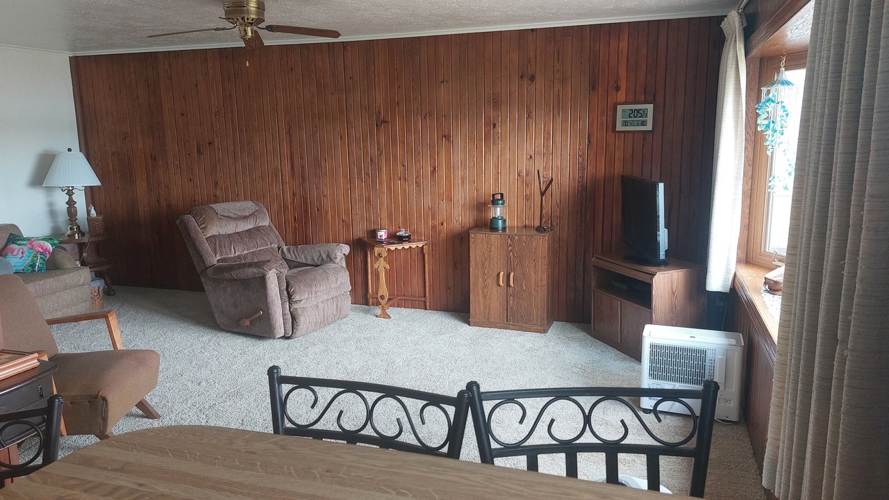 Photo of Livingroom in Simonton Lake