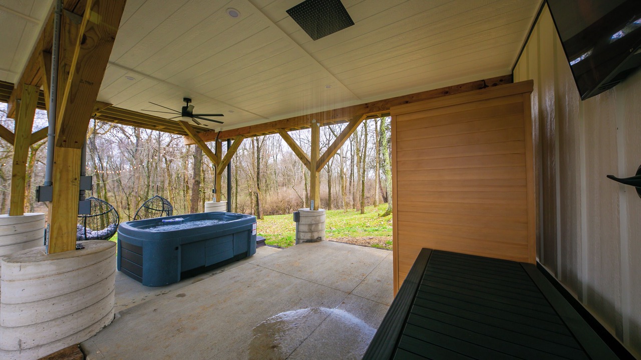 Photo of Patio Balcony in Rising Sun