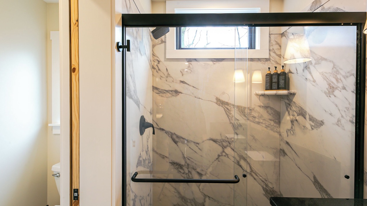 Photo of Bathroom in Rising Sun