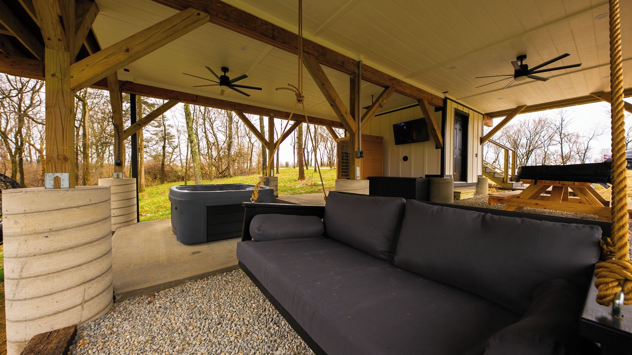 Photo of Patio Balcony in Rising Sun