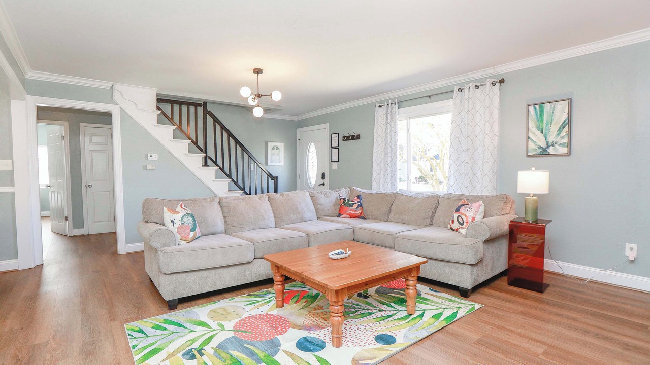 Photo of Livingroom in Bayview