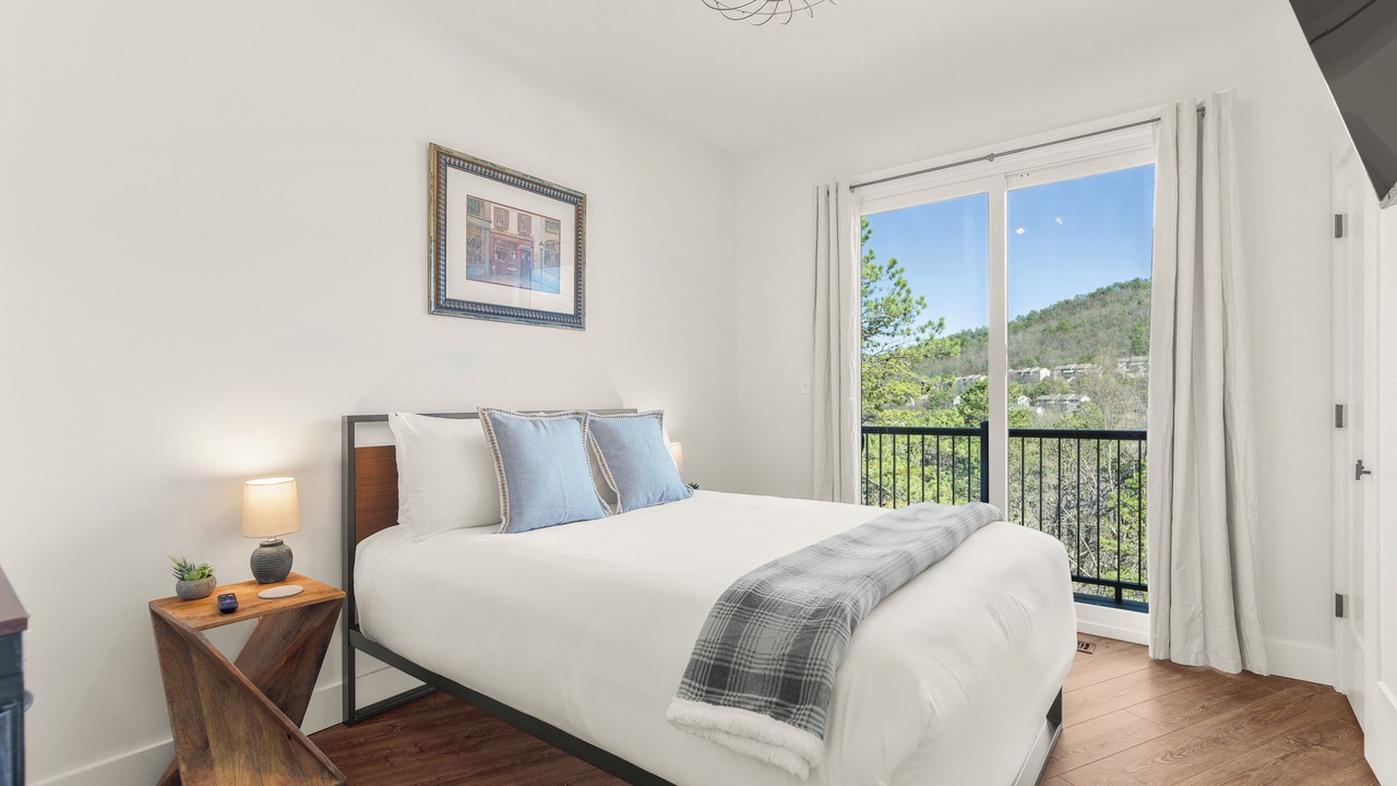 Photo of Bedroom in McGaheysville