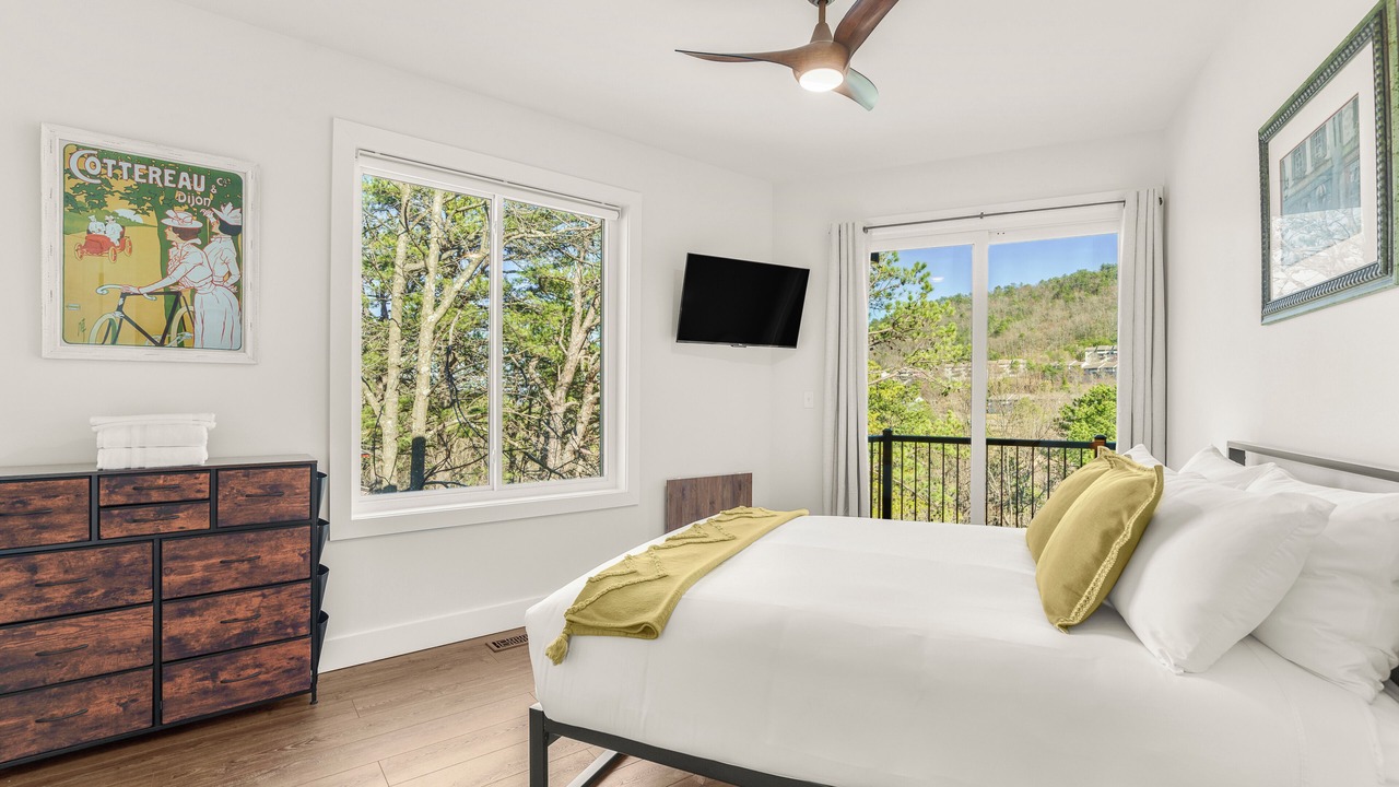 Photo of Bedroom in McGaheysville