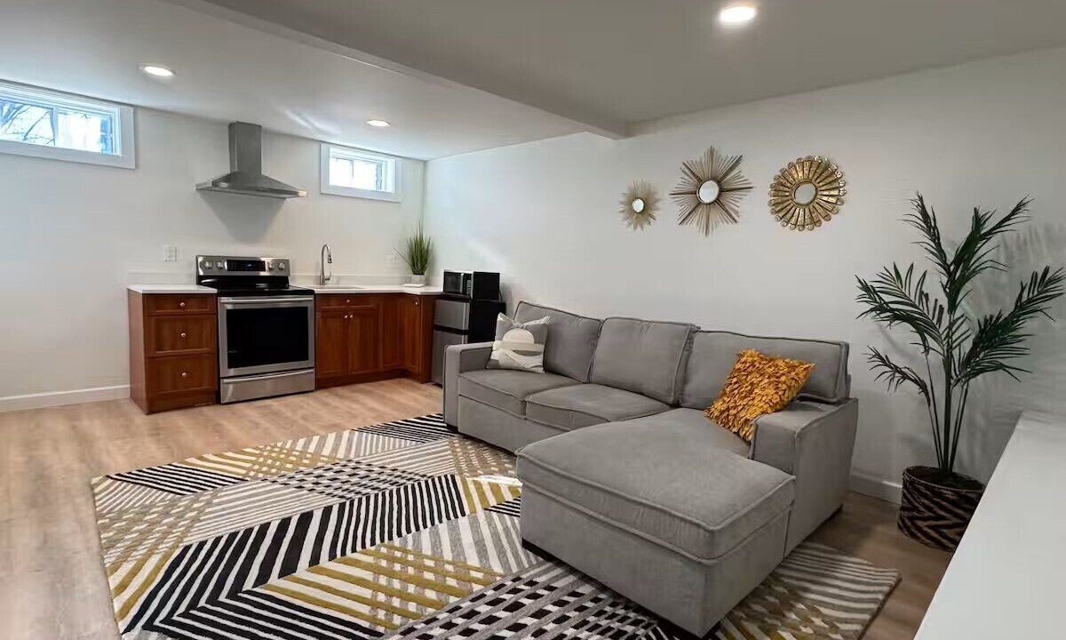 Photo of Livingroom in Woburn
