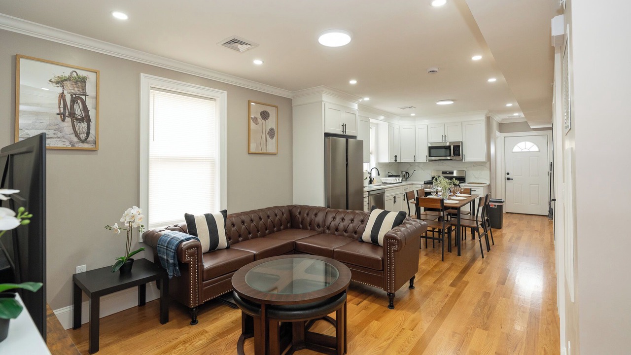 Photo of Livingroom in Codman Square