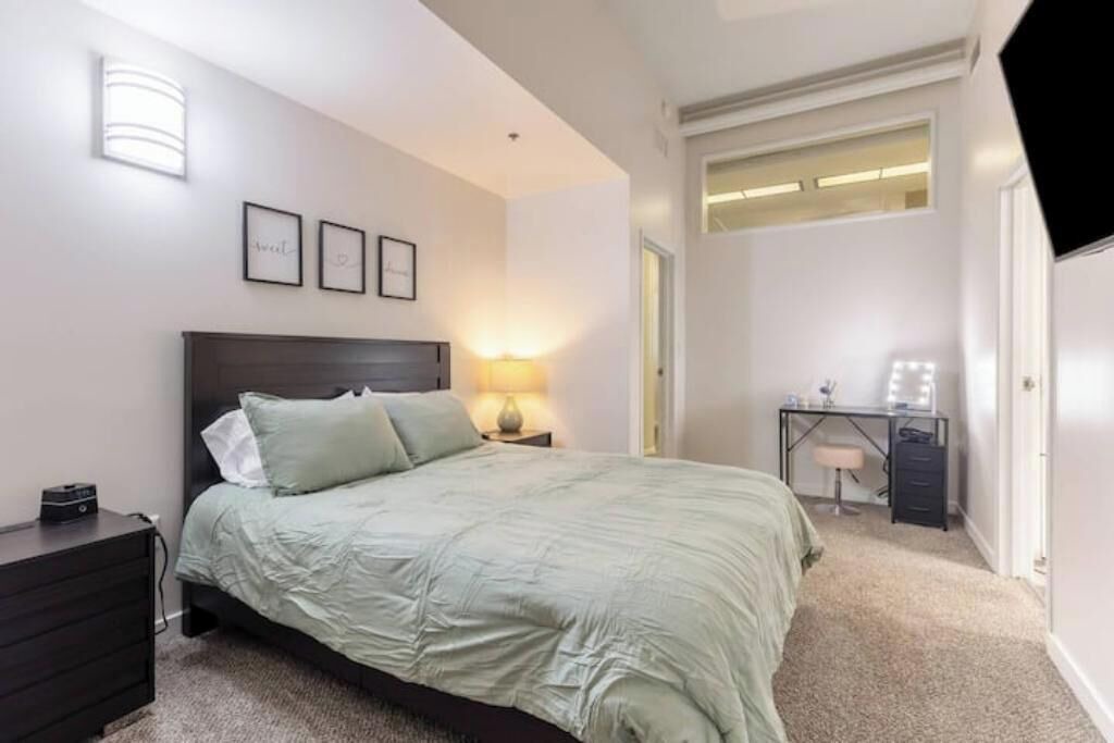 Photo of Bedroom in Wholesale District