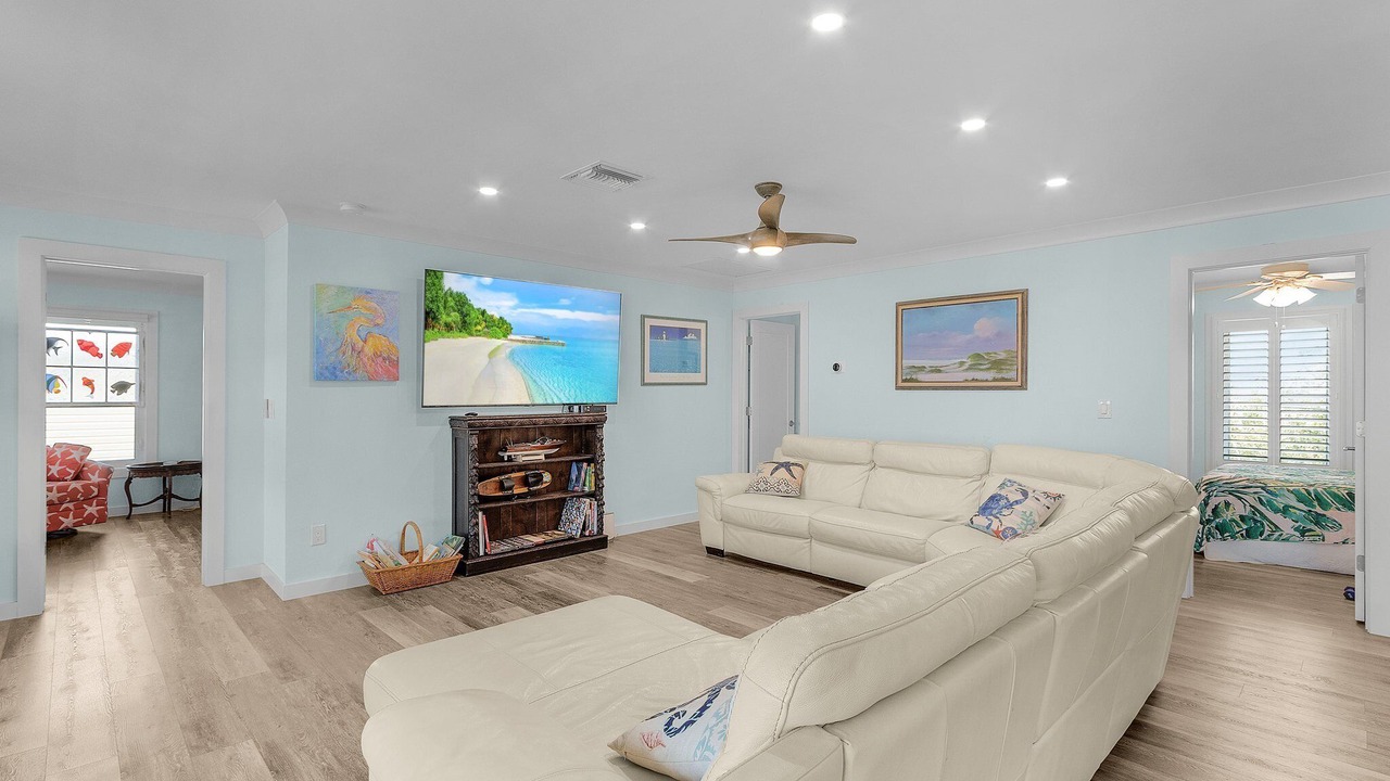 Photo of Livingroom in Bokeelia