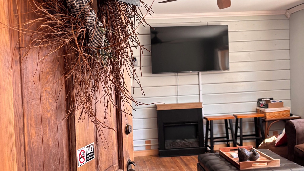 Photo of Livingroom in Ashland