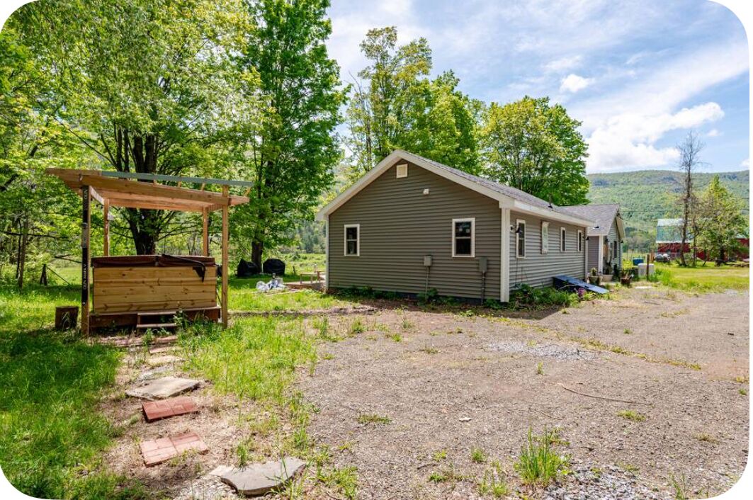 Photo of Outdoor in Ashland