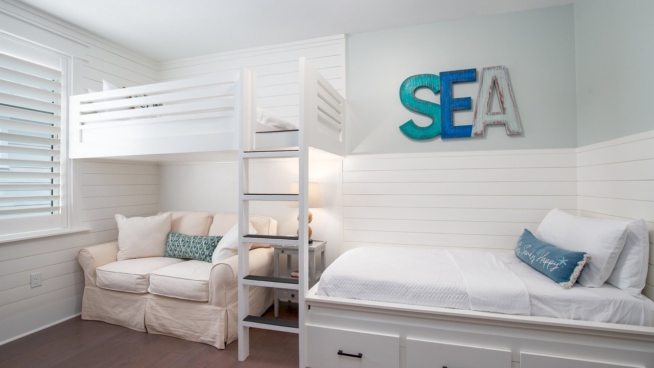 Photo of Bedroom in Santa Rosa Beach
