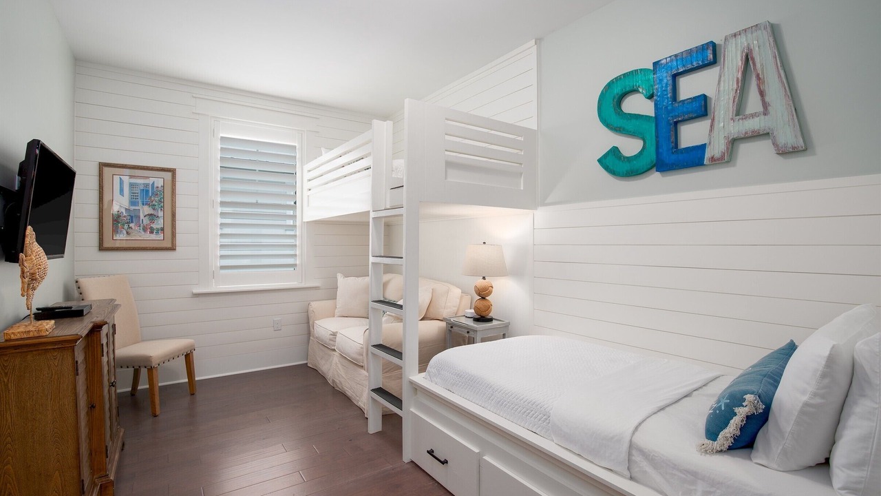 Photo of Bedroom in Santa Rosa Beach