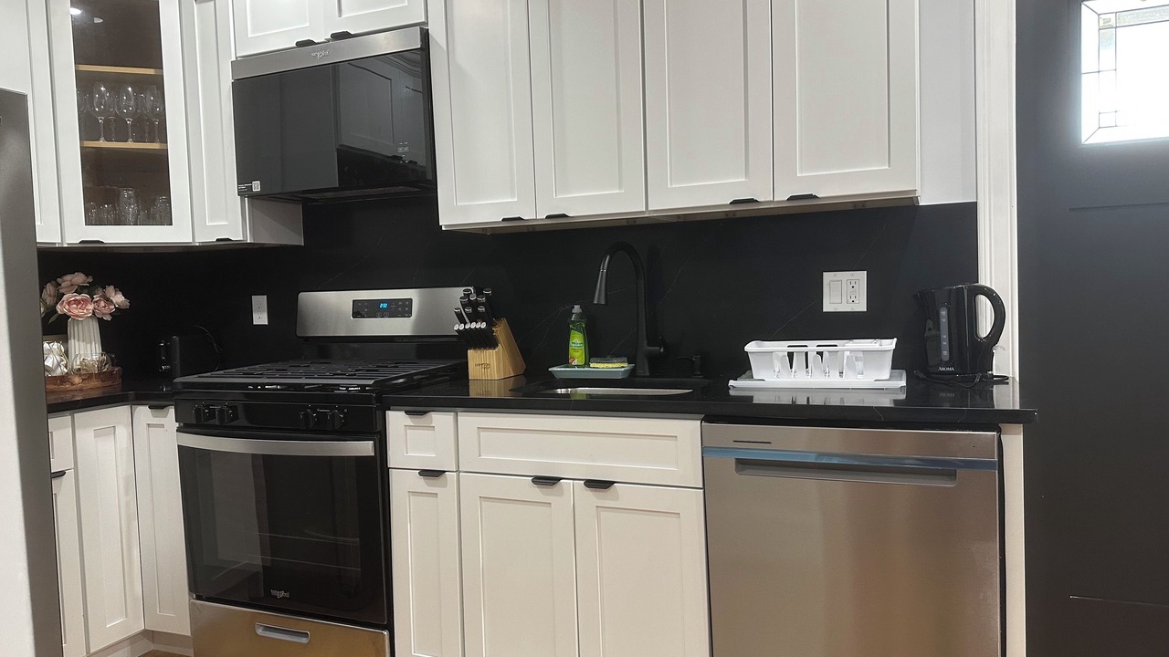 Photo of Kitchen in Meeting House Hill