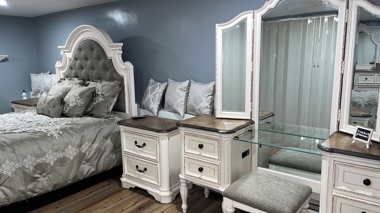 Photo of Bedroom in Nesconset