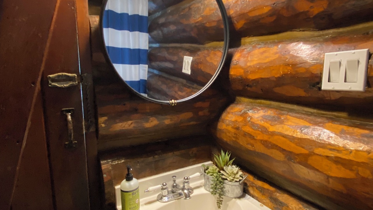 Photo of Bathroom in Arcade
