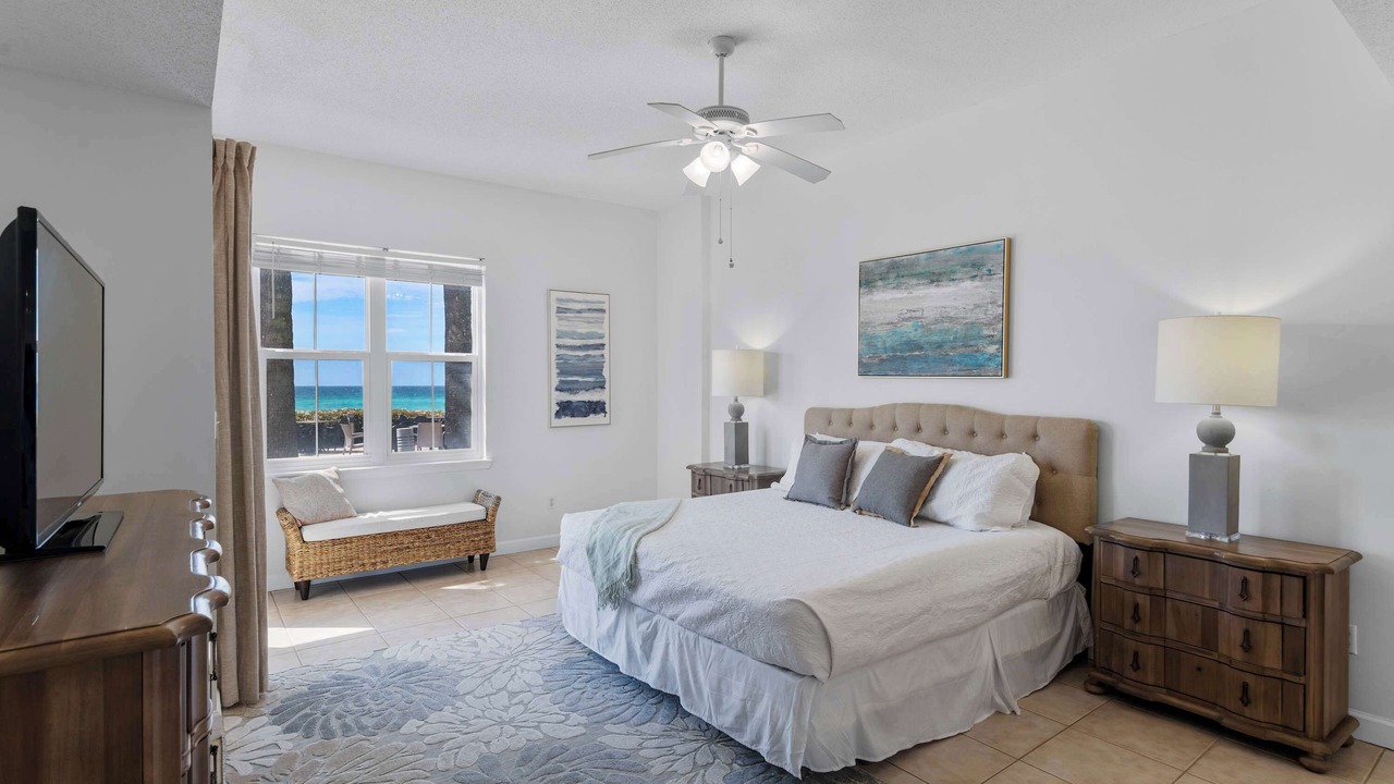 Photo of Bedroom in Crystal Beach