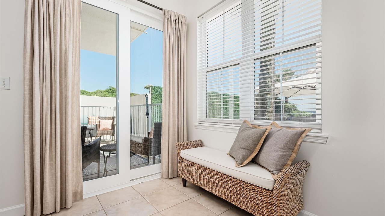 Photo of Livingroom in Crystal Beach