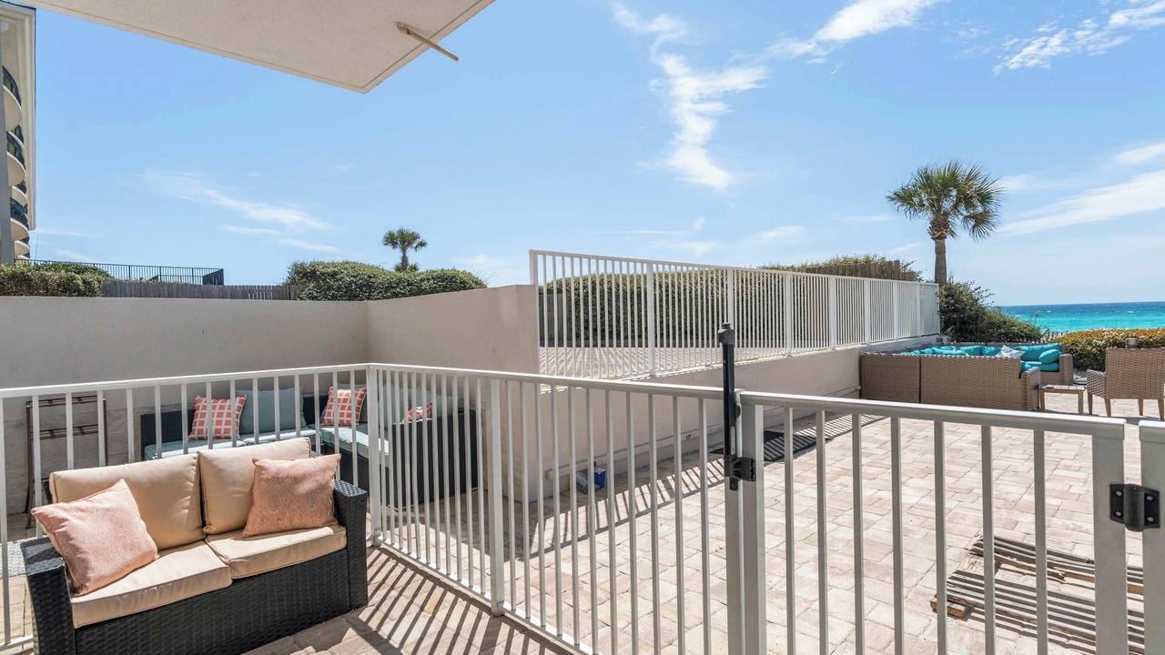 Photo of Patio Balcony in Crystal Beach