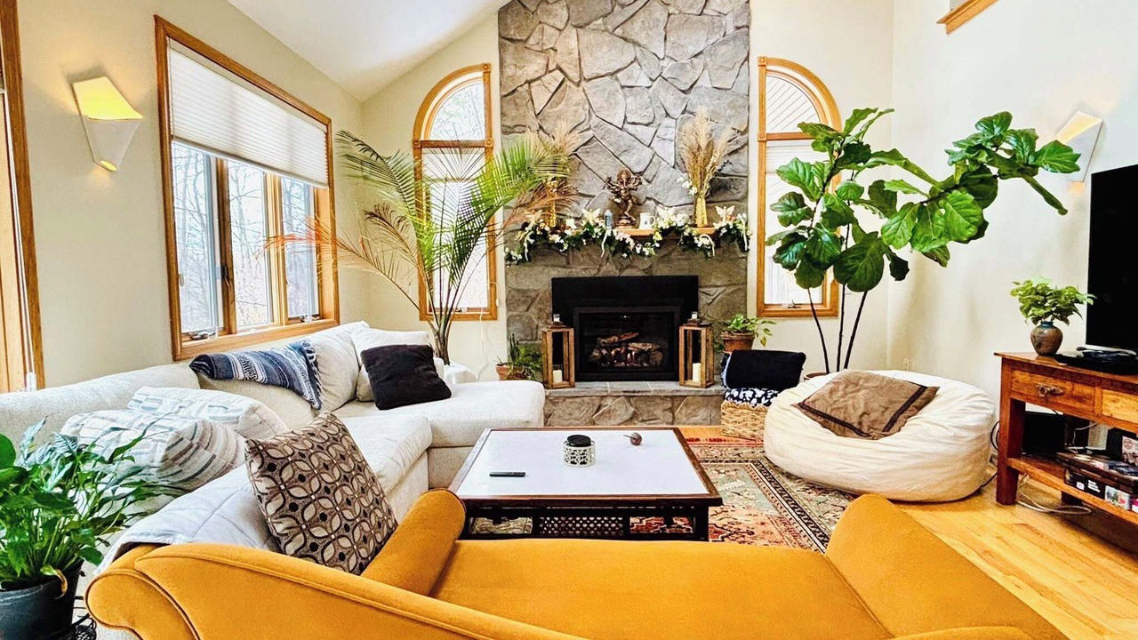 Photo of Livingroom in Hinsdale