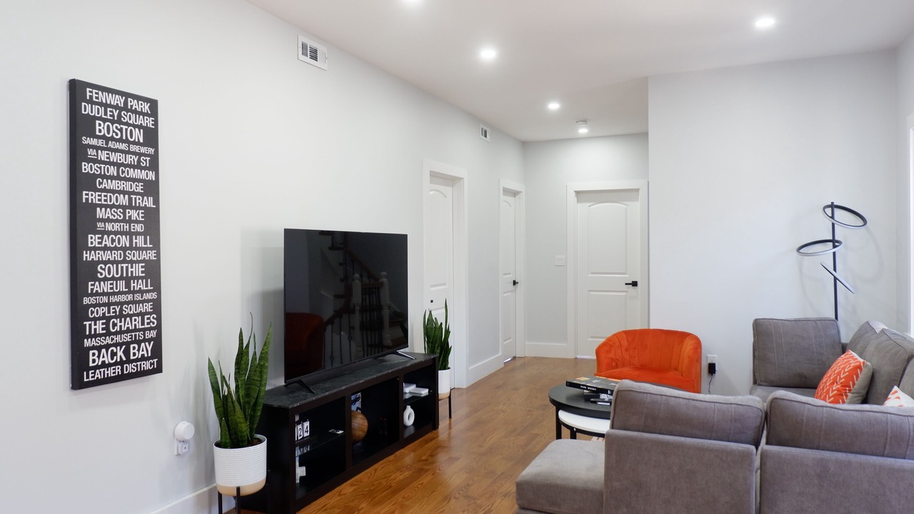 Photo of Livingroom in Ashmont