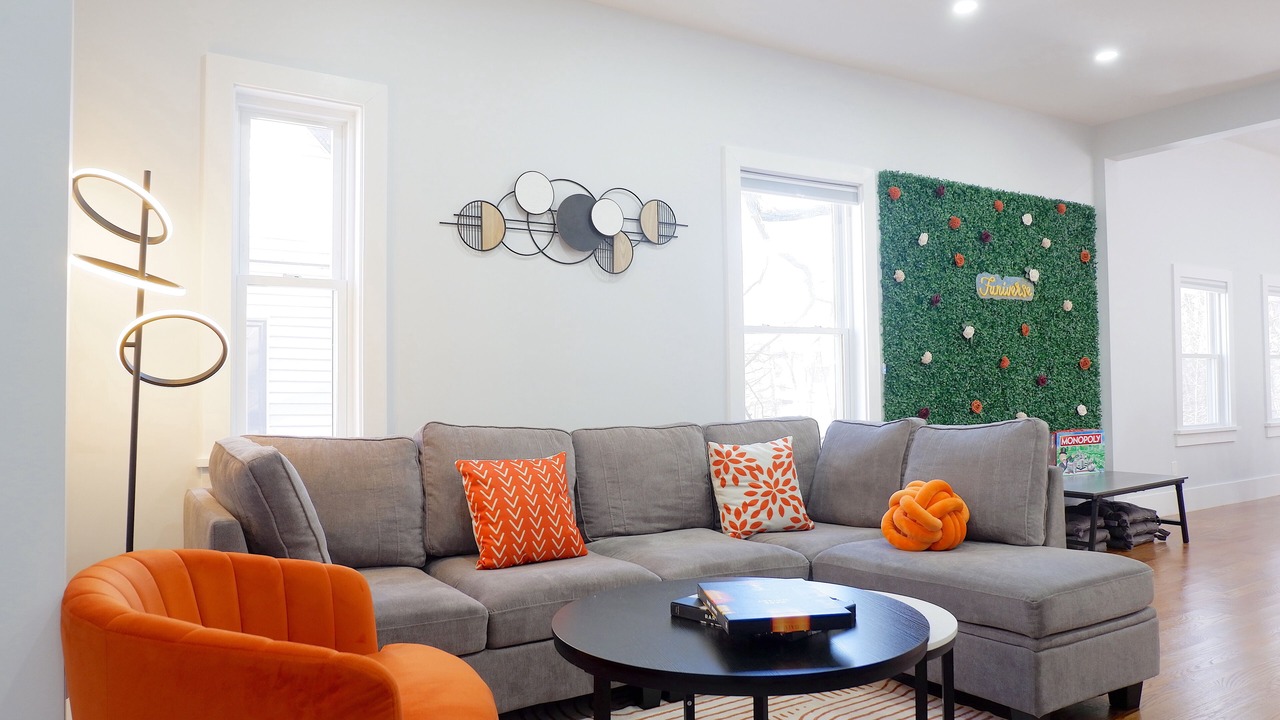 Photo of Livingroom in Ashmont