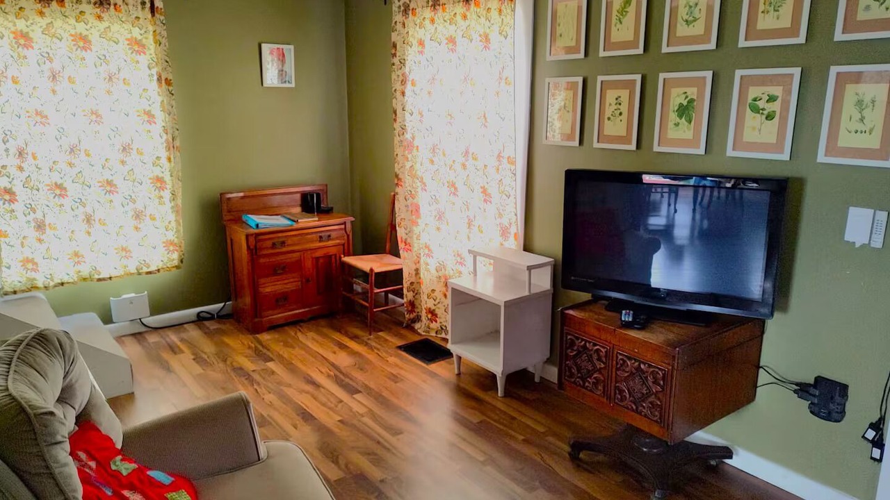 Photo of Livingroom in Ovid