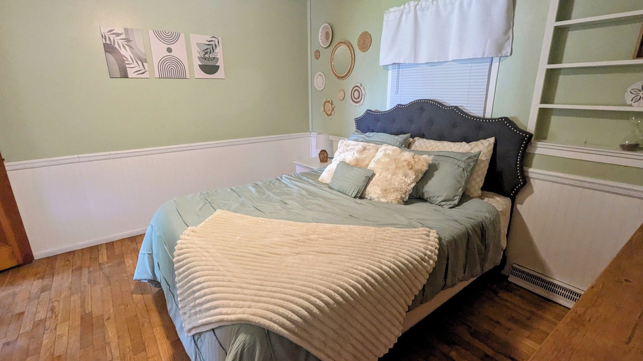 Photo of Bedroom in Bass Lake