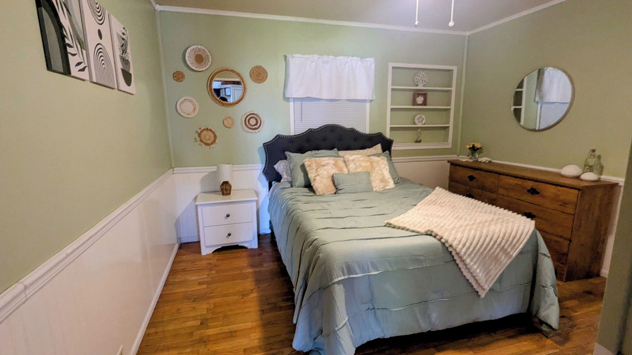Photo of Bedroom in Bass Lake