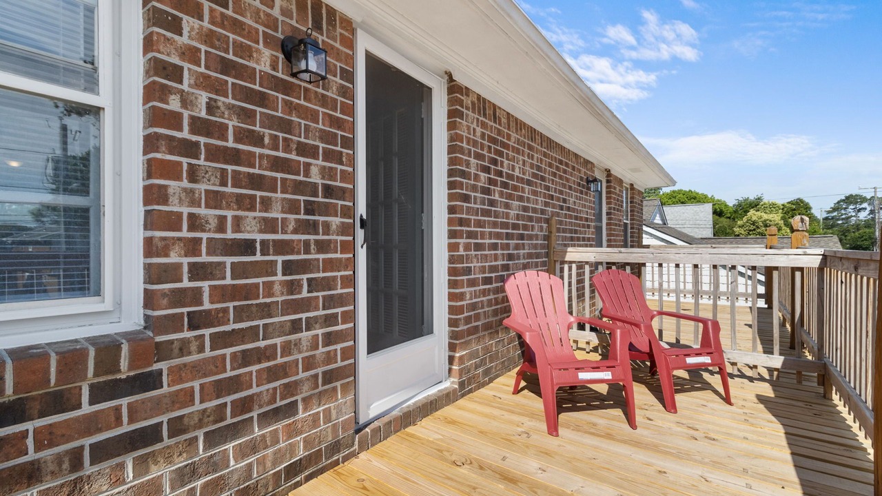 Photo of Patio Balcony in Chic's Beach