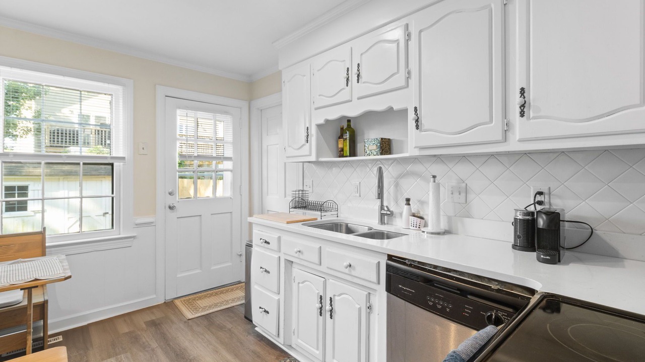 Photo of Kitchen in Chic's Beach