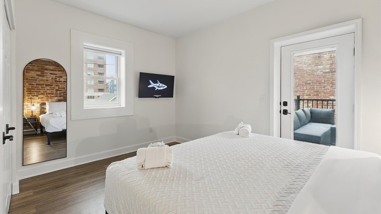 Photo of Bedroom in Lockerbie Square