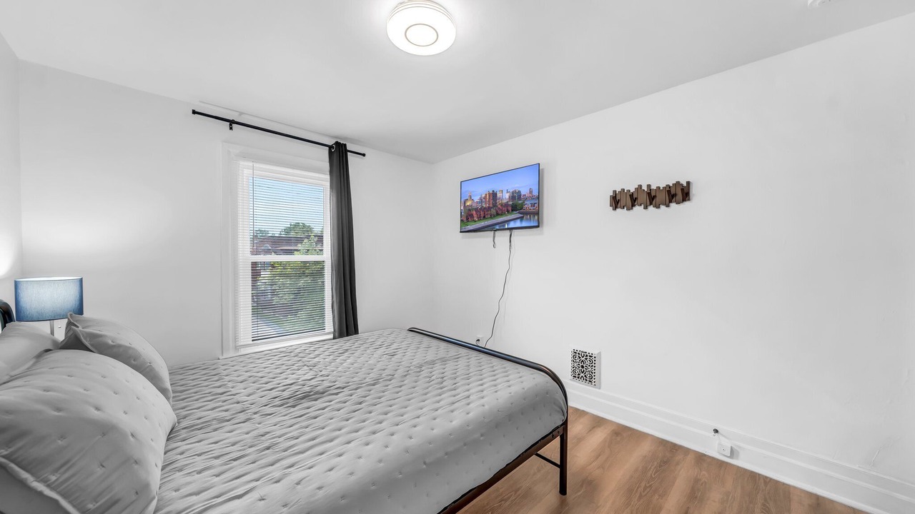 Photo of Bedroom in Niagara Falls