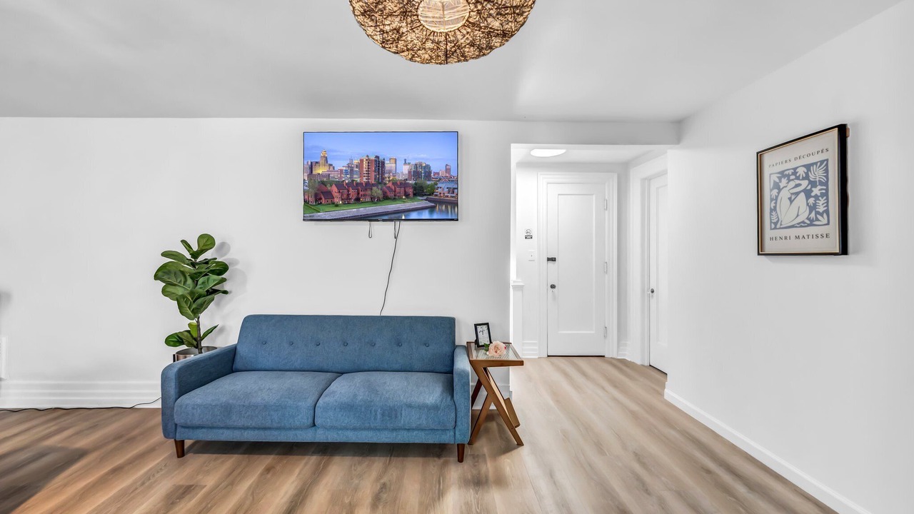 Photo of Livingroom in Niagara Falls