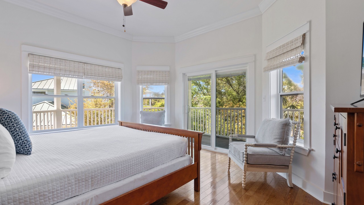Photo of Bedroom in White's Gulfview