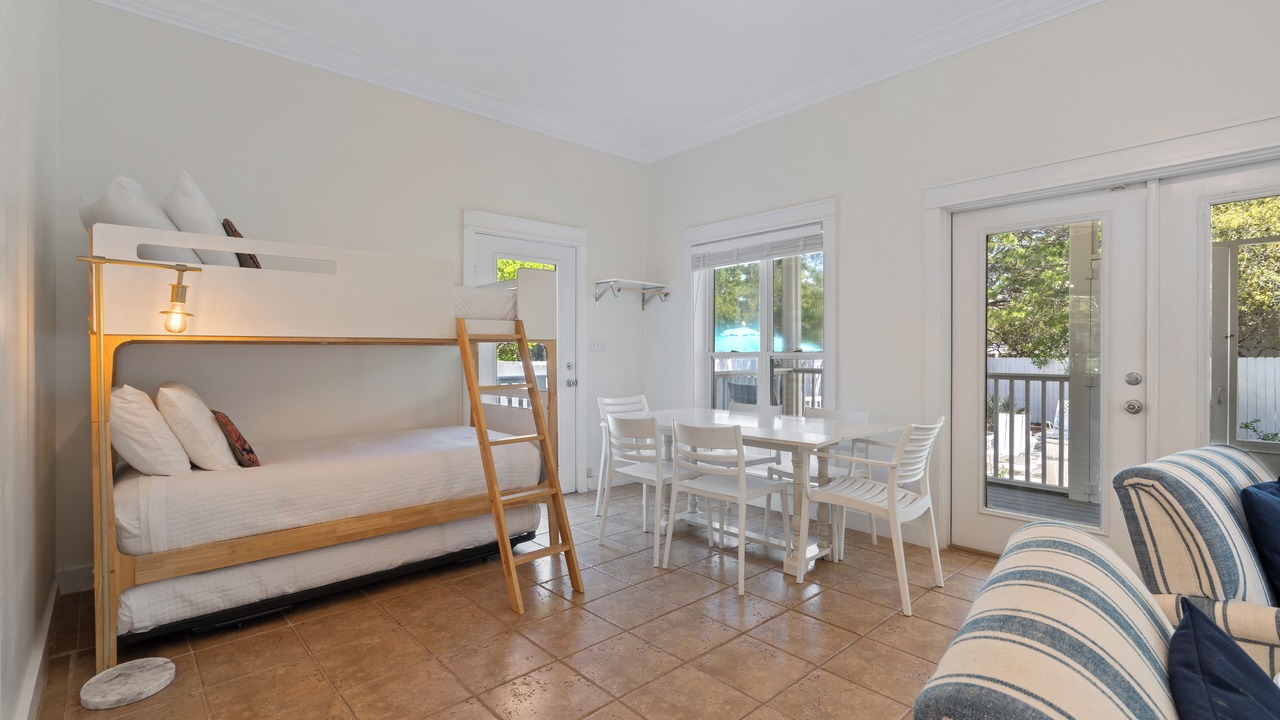 Photo of Bedroom in White's Gulfview