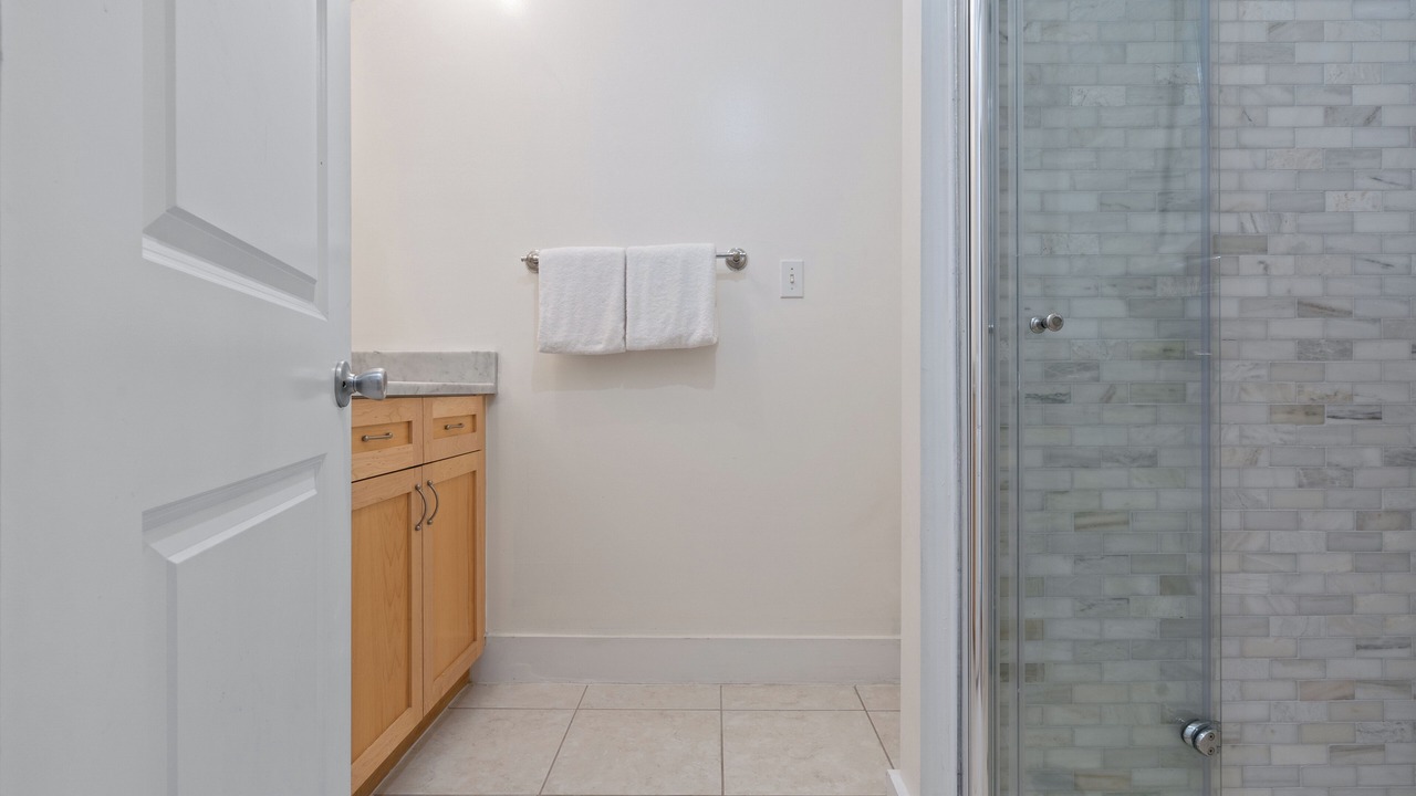 Photo of Bathroom in White's Gulfview