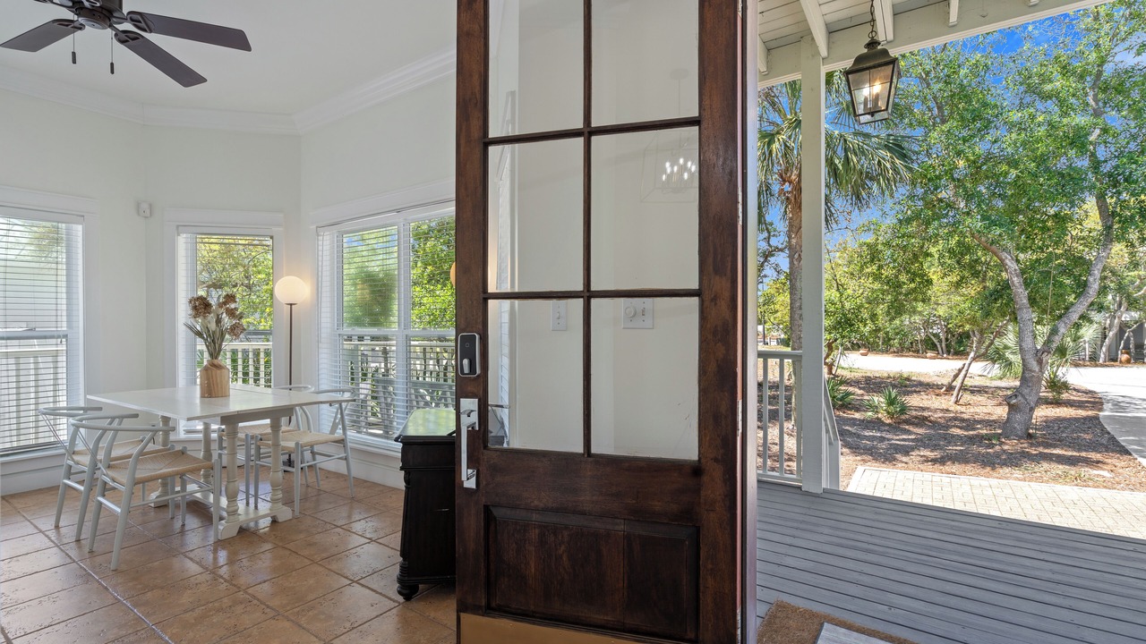 Photo of Outdoor in White's Gulfview