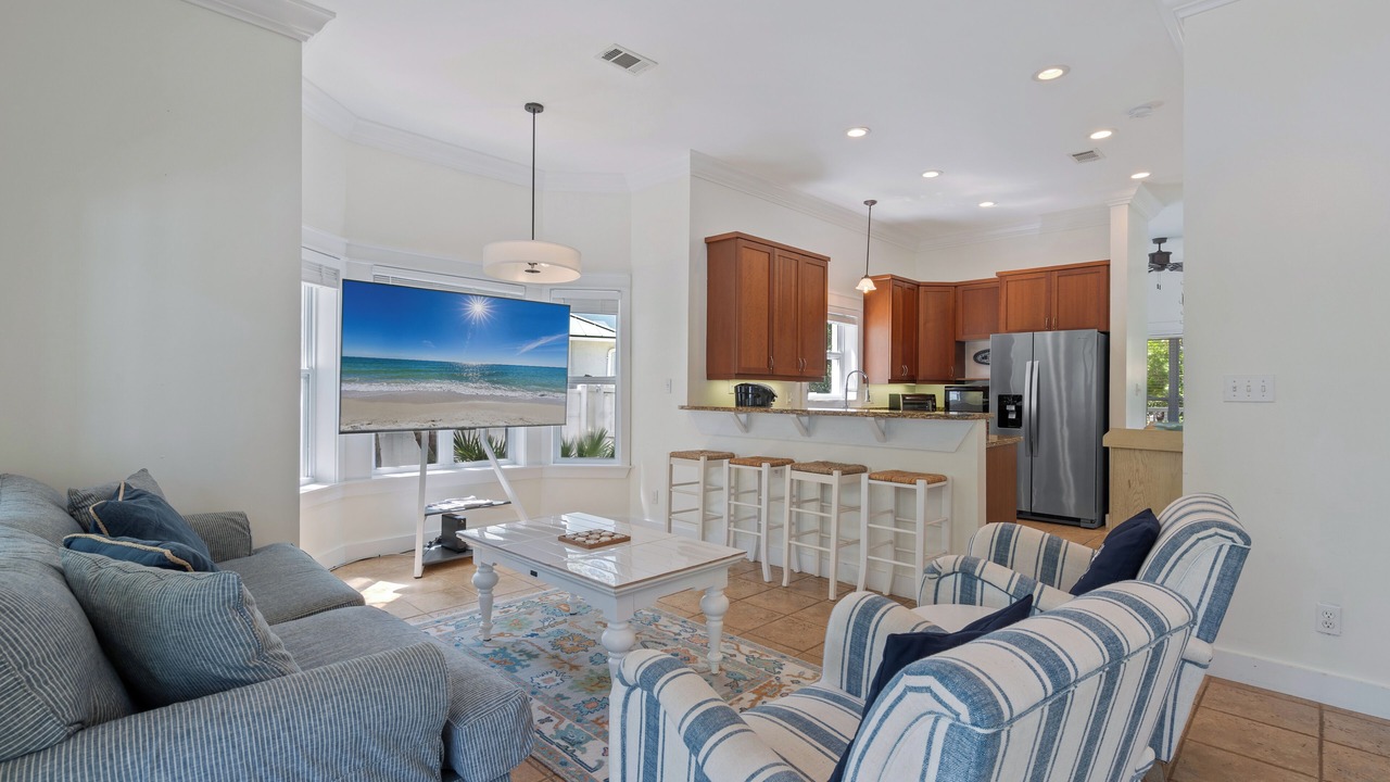 Photo of Livingroom in White's Gulfview